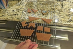 black_christmas_gingerbread-21